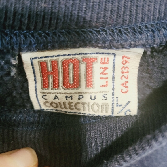 Campus Collection Vintage University of Windsor Mom Sweatshirt - Picture 3 of 5